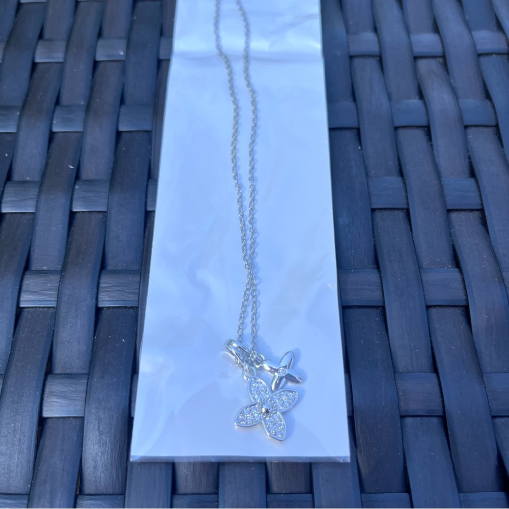 Silver clover Crystal Pendant Necklace